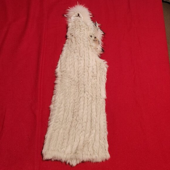 Ladies Fur Vest - Picture 6 of 8